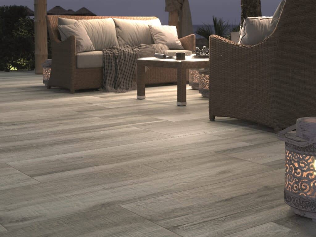 Outdoor-Terrassenplatten in Holzoptik aus der Kollektion 