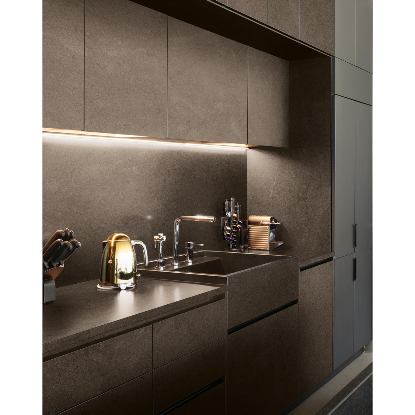 Florim Creative Design Sensi Brown Dust Natural Boden- und Wandfliese 80x80 cm