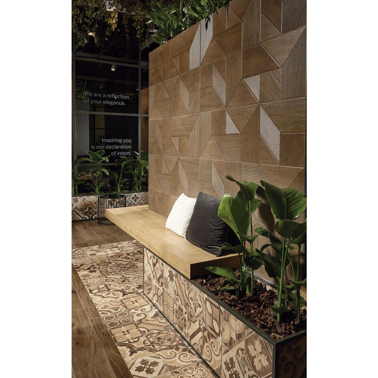 Keraben Naturwood Boden- und Wandfliese Hidraulicwood Moka 20x20 cm