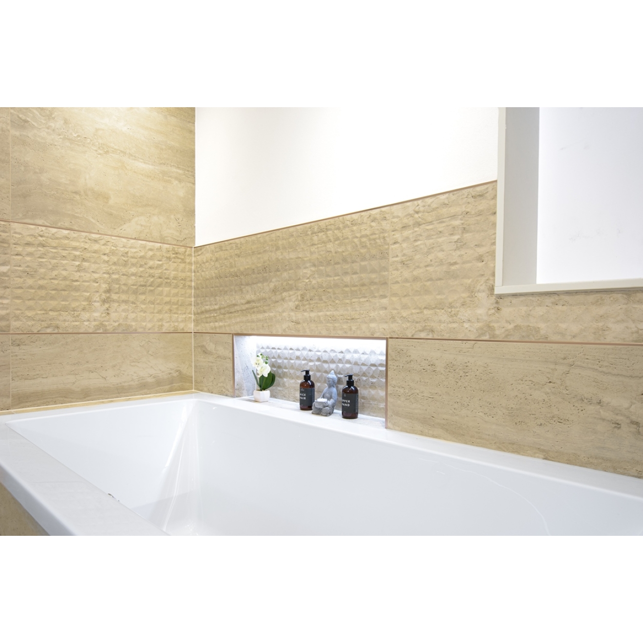 Flaviker Navona Boden- und Wandfliese Honey Vein 120x120 cm