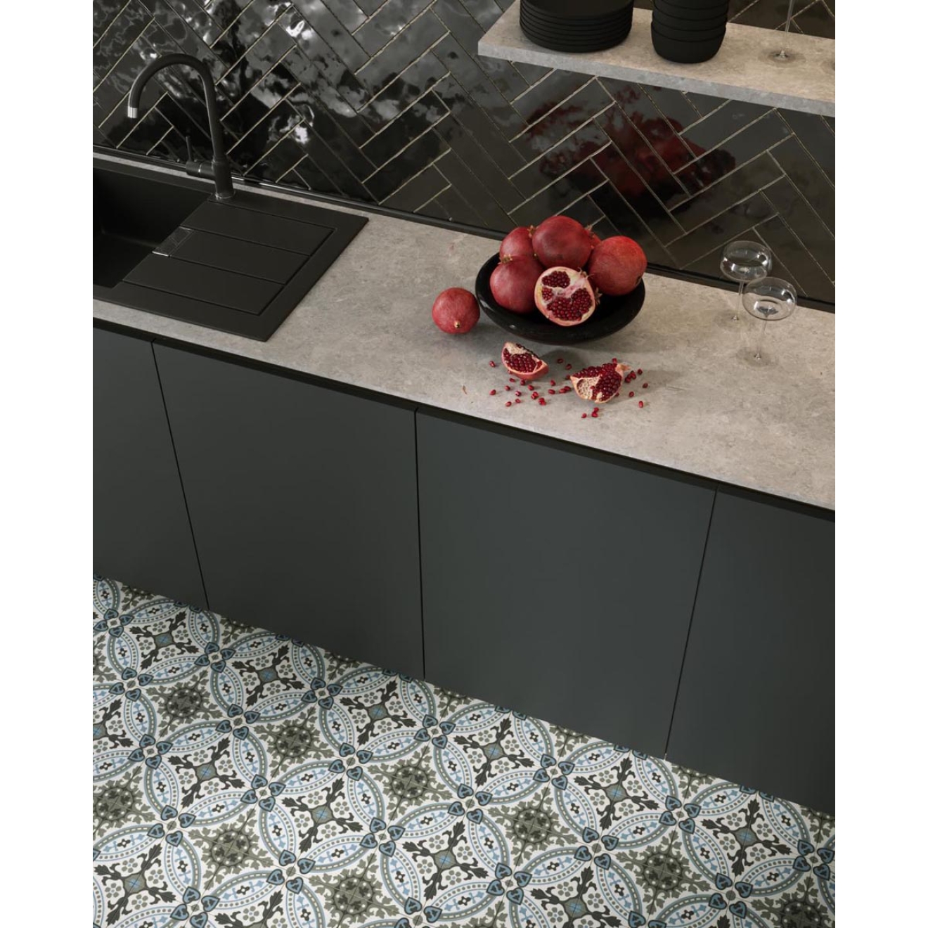 Revoir Paris Atelier Noir glänzend Wandfliese 6,2x25 cm