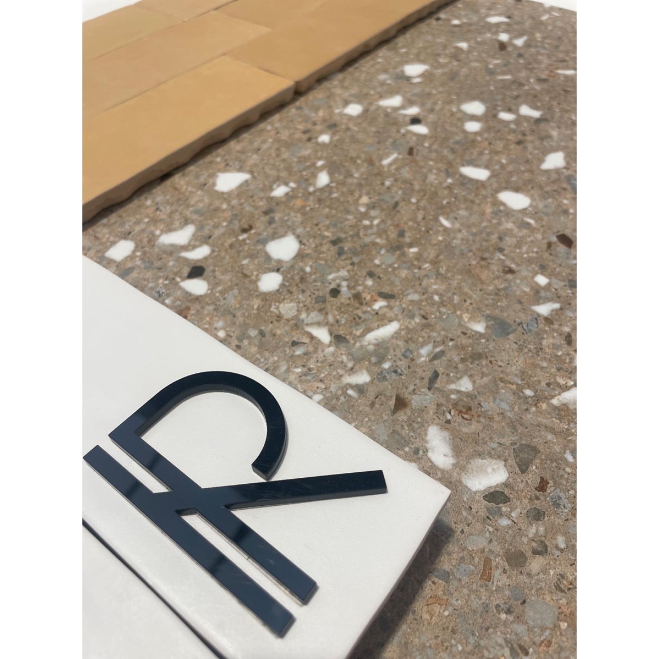 Revoir Paris Re-Bel Taupe matt Boden- und Wandfliese 60x60 cm