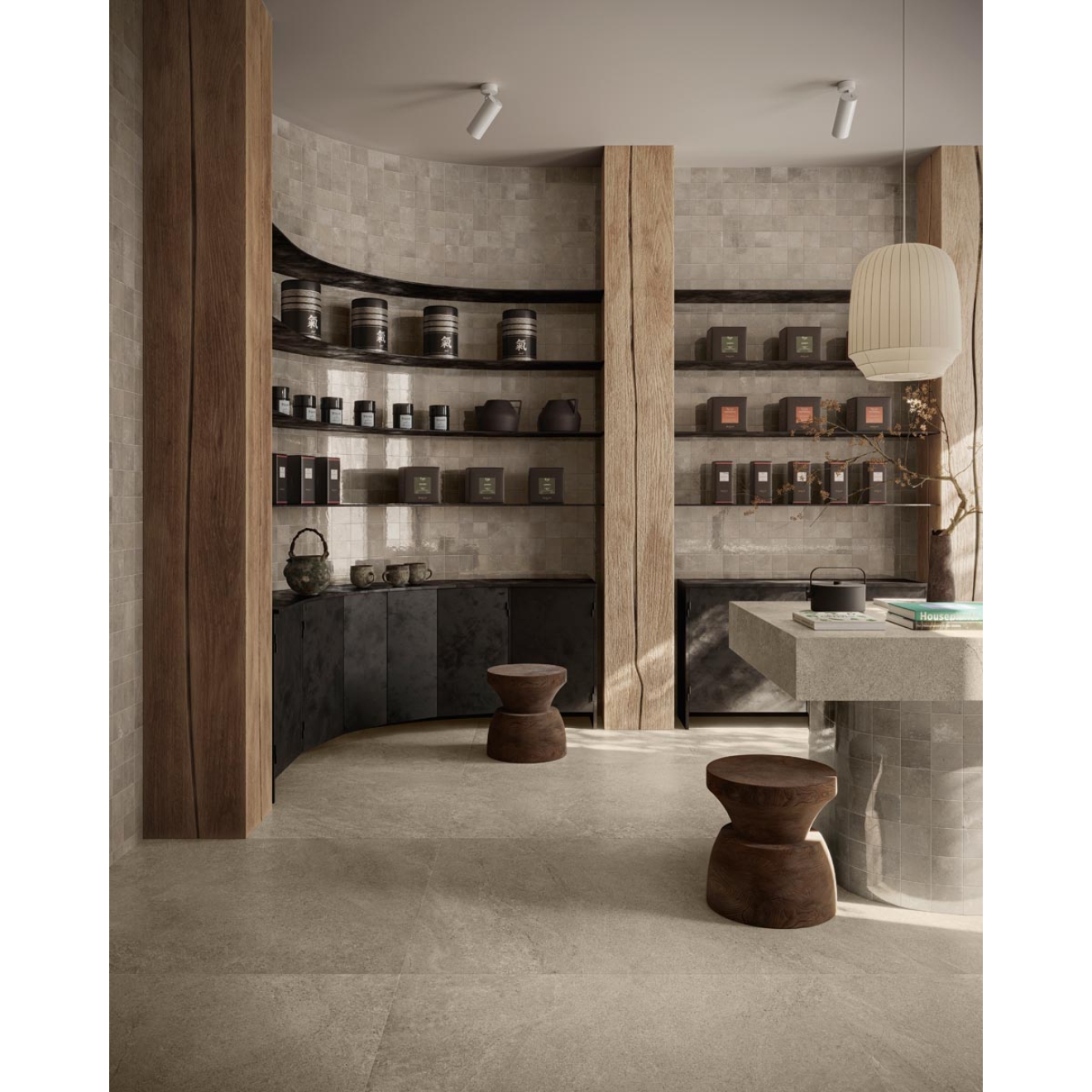 Fliese Sant Agostino Bergstone in der Farbe Sand verlegt in einem Geschäft