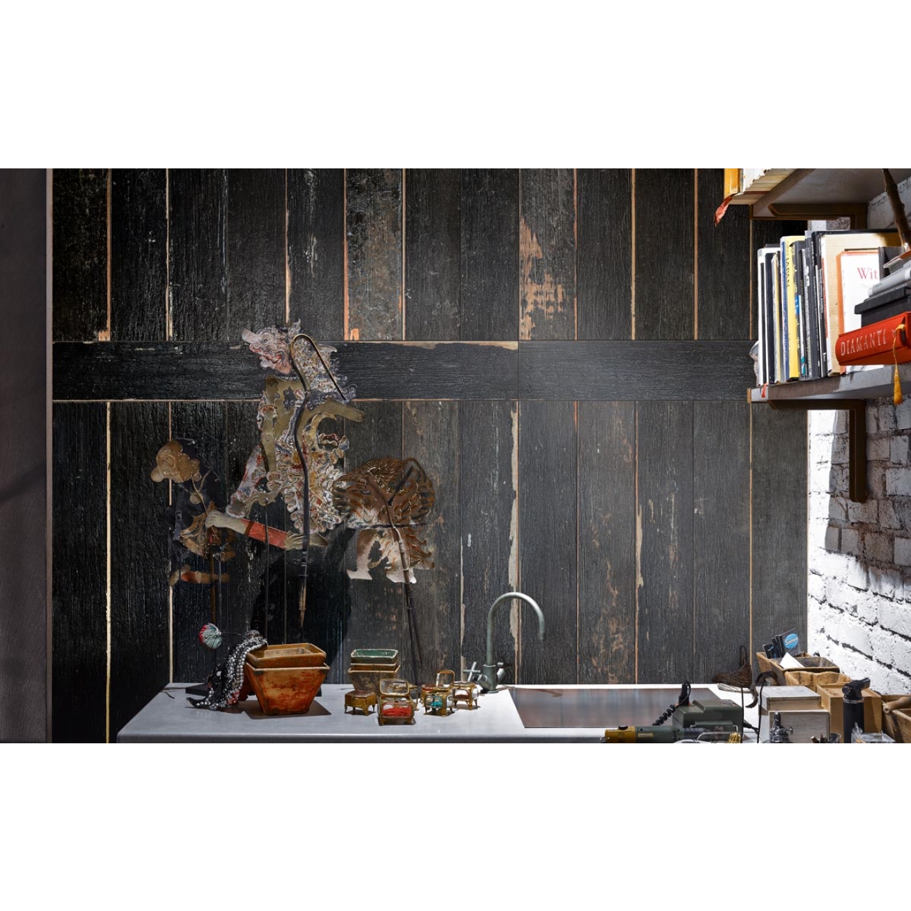 Fliese Sant Agostino Blendart in der Farbe Dark verlegt hinter einem Spülbecken