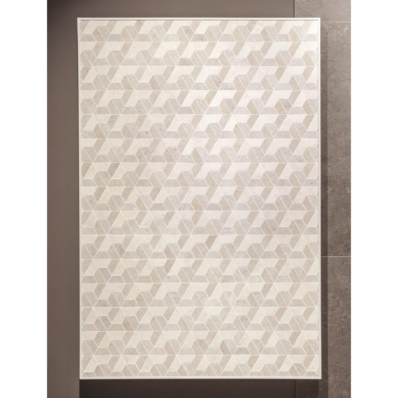 Mosaik Sant Agostino Highstone in der Farbe Light liegt auf anderen Fliesen