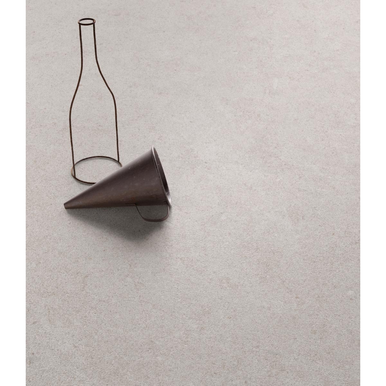 Fliese Sant Agostino Highstone in der Farbe Pearl verlegt unter einem Sprachrohr