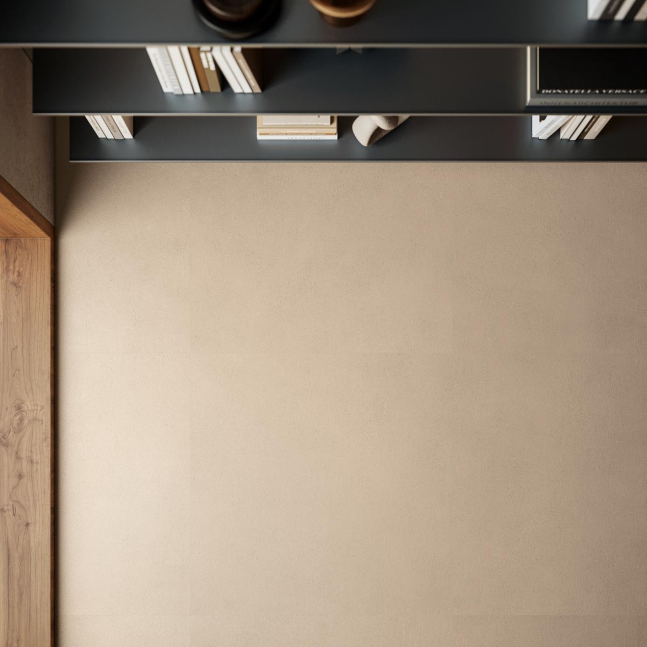 Fliese Sant Agostino Sable in der Farbe Beige verlegt unter einem Bücherregal