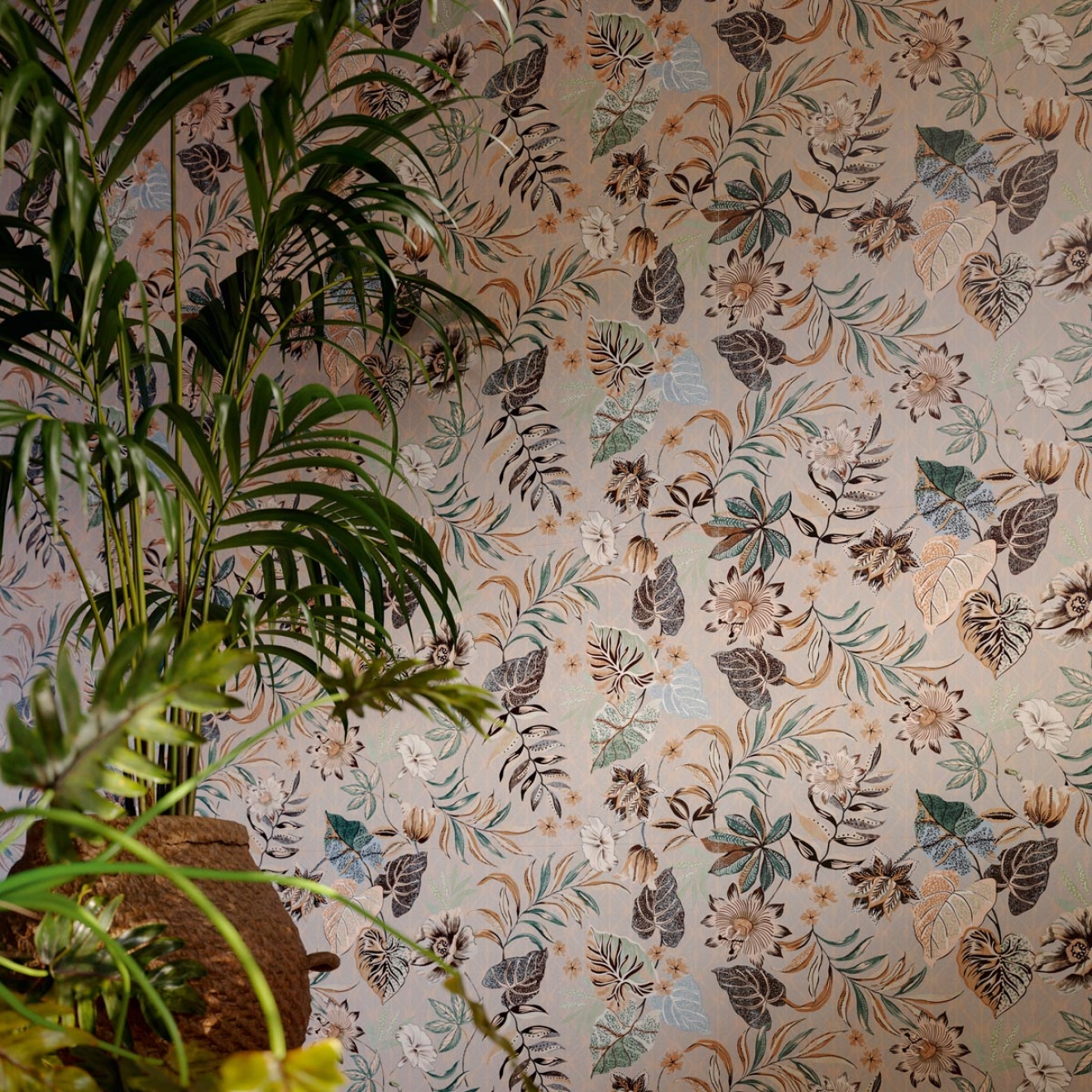 Fliese Sant Agostino Sable in der Farbe Jardin 4 verlegt hinter einer Pflanze