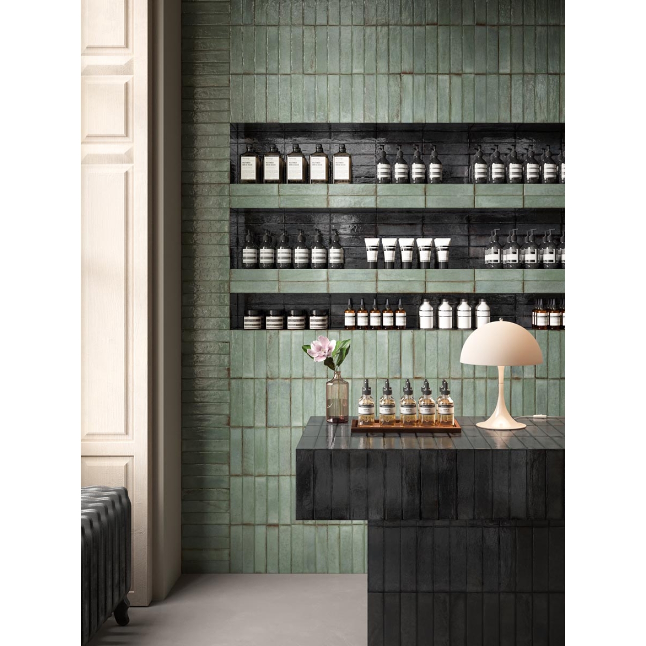 Dekor Sant Agostino Tetris in der Farbe Sage verlegt in einem Geschäft