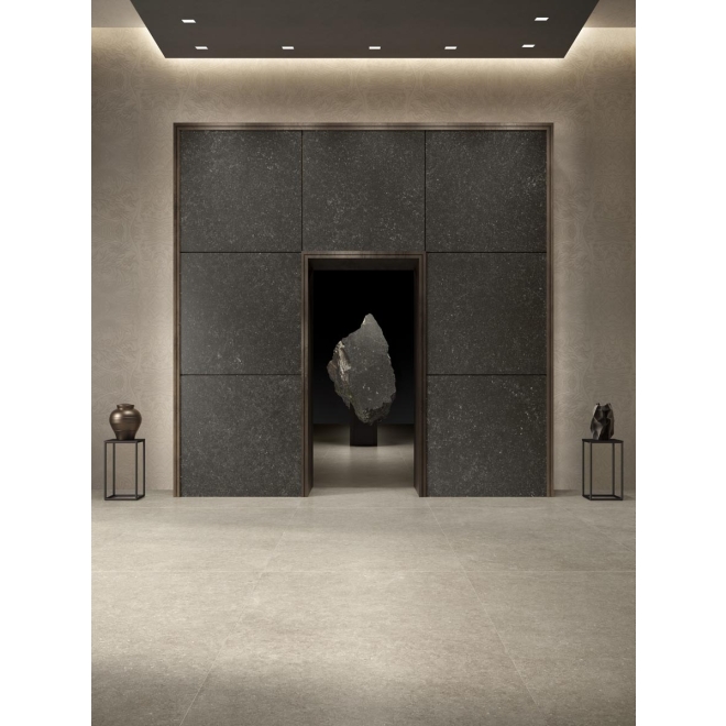 Fliese Cotto d'Este Legend in der Farbe Fossil Grey verlegt in einem Museum