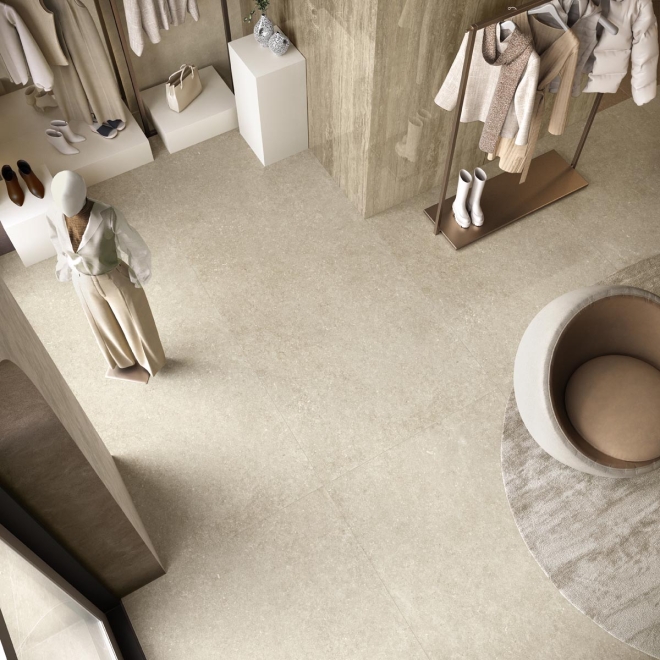 Fliese Cotto d'Este Legend in der Farbe Primal White verlegt in einer Boutique