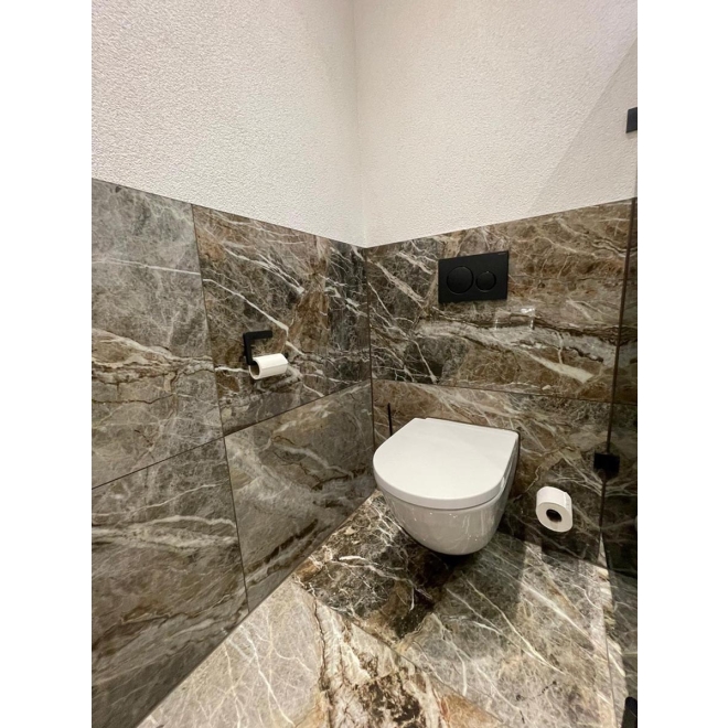 Fliese Florim Creative Design Nature Mood in der Farbe Mountain Peak verlegt in einem Badezimmer