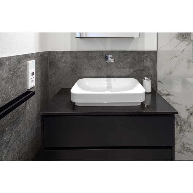 Flaviker Re_Tour Boden- und Wandfliese Mud 90x90 cm