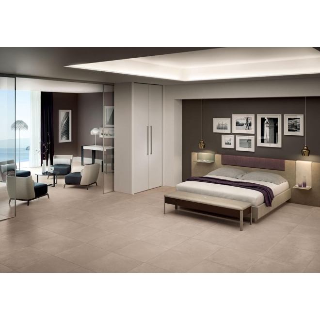 Fliese Keope Moov in der Farbe Beige verlegt in einem Schlafzimmer und einem Wohnzimmer
