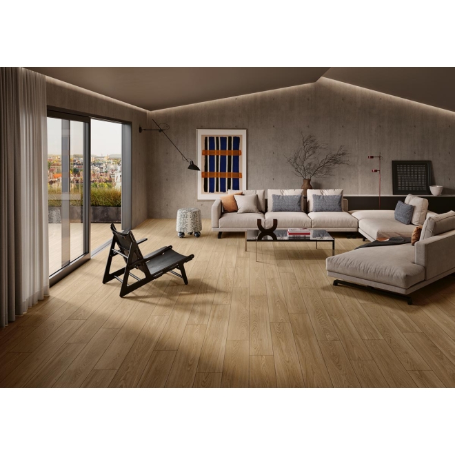 Terrassenplatte Margres Bare&Bold in der Farbe Cream verlegt in einem Wohnzimmer und auf einer Terrasse