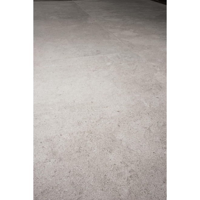 Fliese Sant Agostino Highstone in der Farbe Pearl verlegt