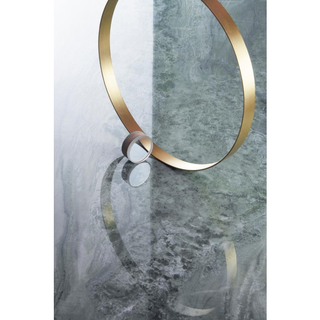 Fliese Sant Agostino Paradiso in der Farbe Green verlegt unter zwei Ringen