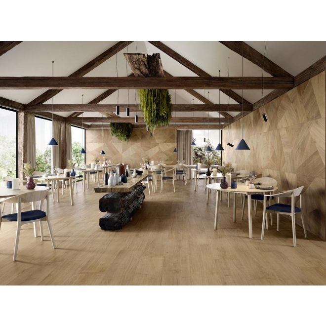 Fliese Sant Agostino Primewood in der Farbe Natural verlegt in einem Restaurant