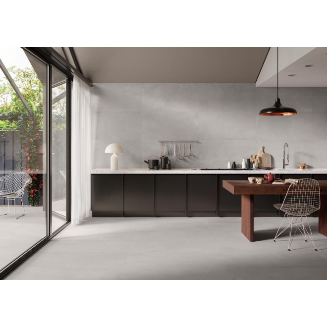 Fliese Sant Agostino Sable in der Farbe Pearl verlegt in einer Küche