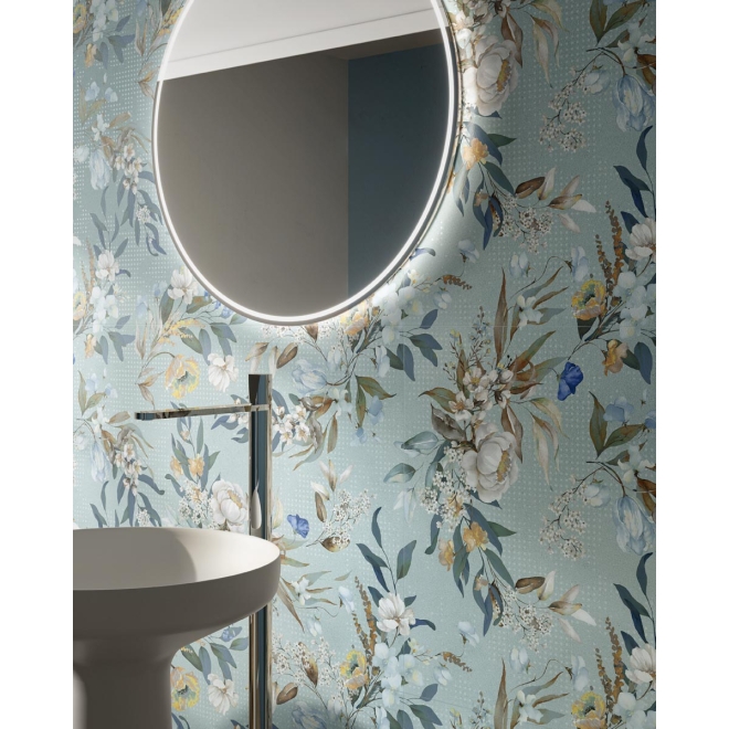 Fliese Sant Agostino Sunwood in der Farbe Jardin 8 verlegt hinter einem Waschbecken und Spiegel