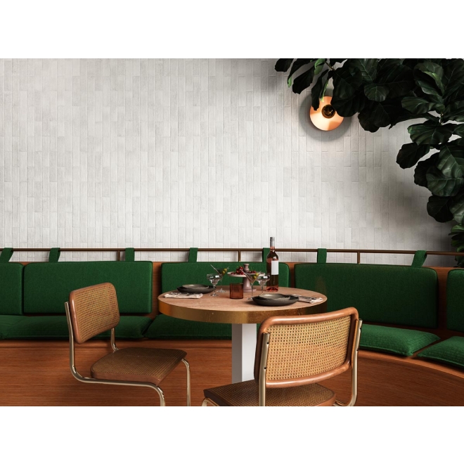 Dekor Sant Agostino Tetris in der Farbe White verlegt in einem Restaurant