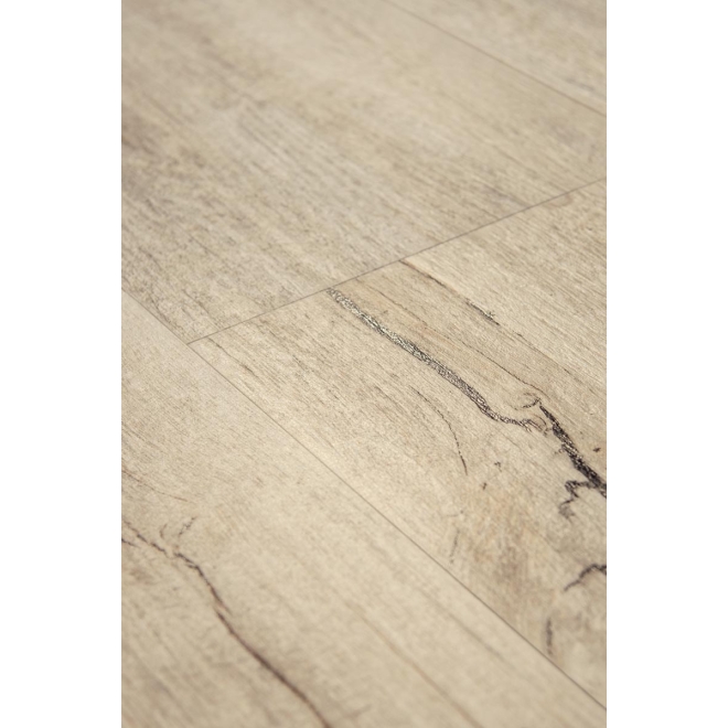 Fliese Sant Agostino Timewood in der Farbe Honey verlegt in Nahaufnahme