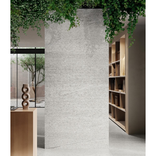 Dekor Sant Agostino Unionstone in der Farbe Duke White verlegt an einer Säule