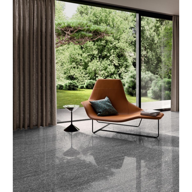 Fliese Sant Agostino Unionstone in der Farbe London Grey verlegt in einem Wohnzimmer