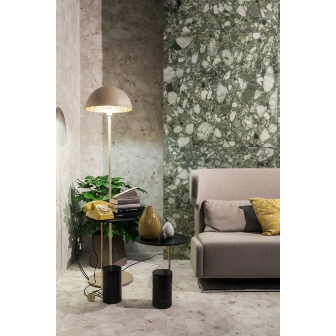 Fliese Sant Agostino Venistone in der Farbe Ivory verlegt in einem Wohnzimmer