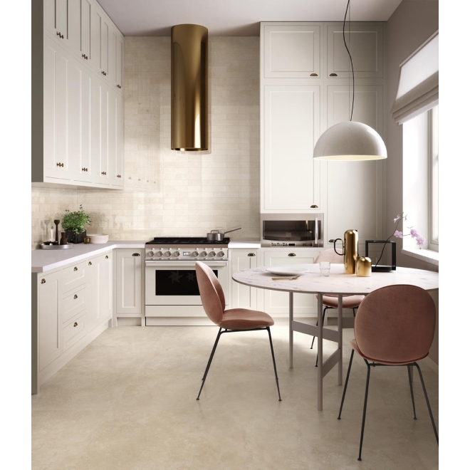 Fliese Sant Agostino Via Appia in der Farbe Beige Cross verlegt in einer Küche