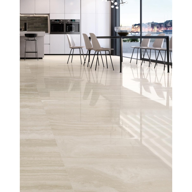 Fliese Sant Agostino Via Appia in der Farbe Dark Vein verlegt in einer Küche