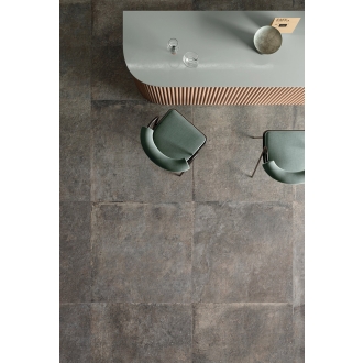 Flaviker Re_Tour Boden- und Wandfliese Mud 120x120 cm