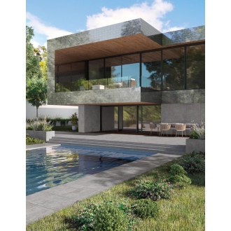 Fliese Mirage Nyuma in der Farbe Torching verlegt an einem Pool