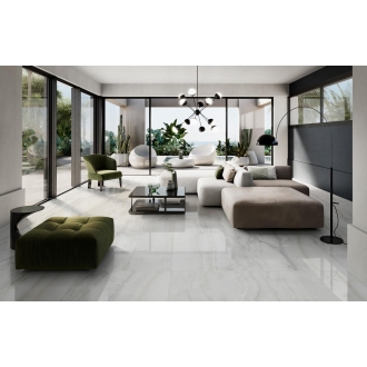 Fliese Sant Agostino Akoya in der Farbe White verlegt in einem Wohnzimmer