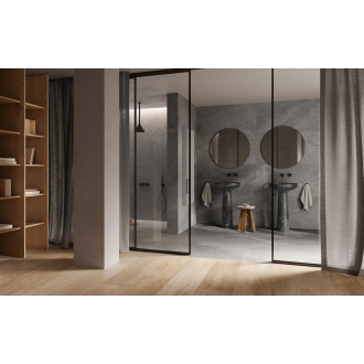 Fliese Sant Agostino Bergstone in der Farbe Dark verlegt in einem Badezimmer