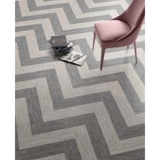 Fliese Sant Agostino Digitalart in der Farbe Ecru verlegt unter einem Stuhl