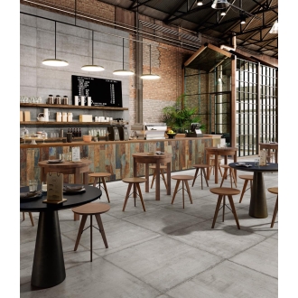 Fliese Sant Agostino Form in der Farbe Grey verlegt in einem Café