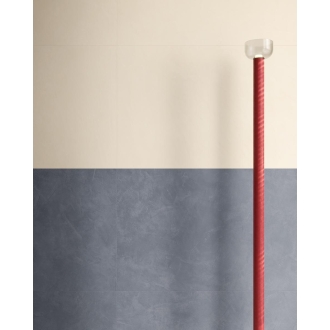 Fliese Sant Agostino Insideart Color in der Farbe Light verlegt an einer Wand