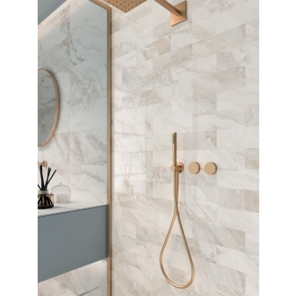 Fliese Sant Agostino Mystic in der Farbe Ivory verlegt in einer Dusche