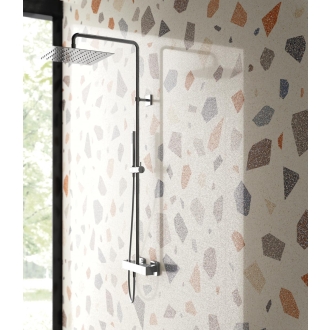 Fliese Sant Agostino Newdeco in der Farbe Palladian Light verlegt in einer Dusche