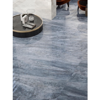 Fliese Sant Agostino Paradiso in der Farbe Navy verlegt unter einem runden Tisch