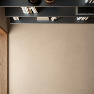 Fliese Sant Agostino Sable in der Farbe Beige verlegt unter einem Bücherregal