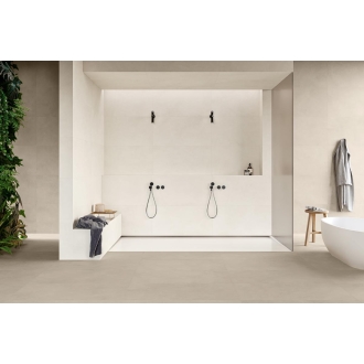 Fliese Sant Agostino Sable in der Farbe Light verlegt in einem Badezimmer