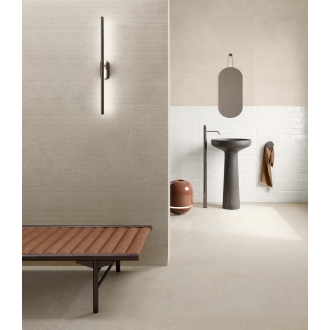 Fliese Sant Agostino Silkystone in der Farbe Sand verlegt in einem Badezimmer