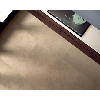 Fliese Sant Agostino Themar in der Farbe Crema Marfil verlegt in einer Küche