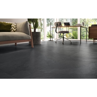 Fliese Sant Agostino Unionstone in der Farbe Mustang verlegt unter einem Schreibtisch