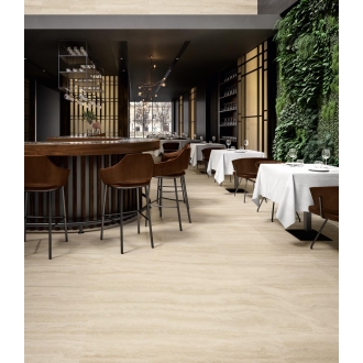 Fliese Sant Agostino Via Appia in der Farbe Beige Vein verlegt in einem Restaurant