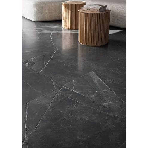 Flaviker Supreme Memories Boden- und Wandfliese Dark Stone ANT.3D anpoliert 120x120 cm