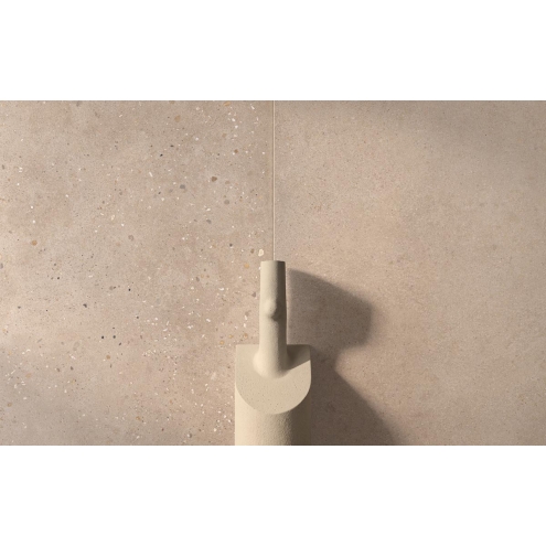 Flaviker Cosmopolitan Vibrant Caramel Antislip Terrassenplatte 120x120 cm